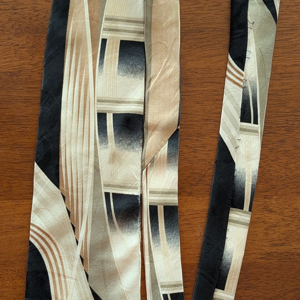 Nino BOSSI Black and Cream Tie